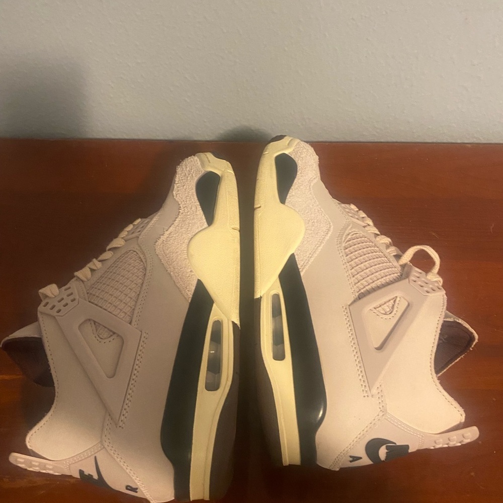 Air Jordan 4 Retro